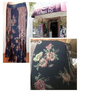 Tiendaho NWT Black Long Boho Floral Skirt